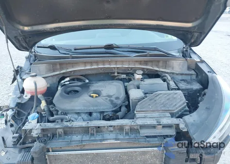 2021 Hyundai Tucson Value z USA, uszkodzony, nr VIN KM8J3CA40MU361639